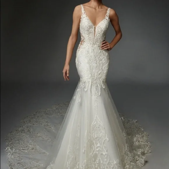 Enzoani | Dresses | Enzoani Henriette Elysee Trumpet Wedding Ivory Lace  Dress | Poshmark